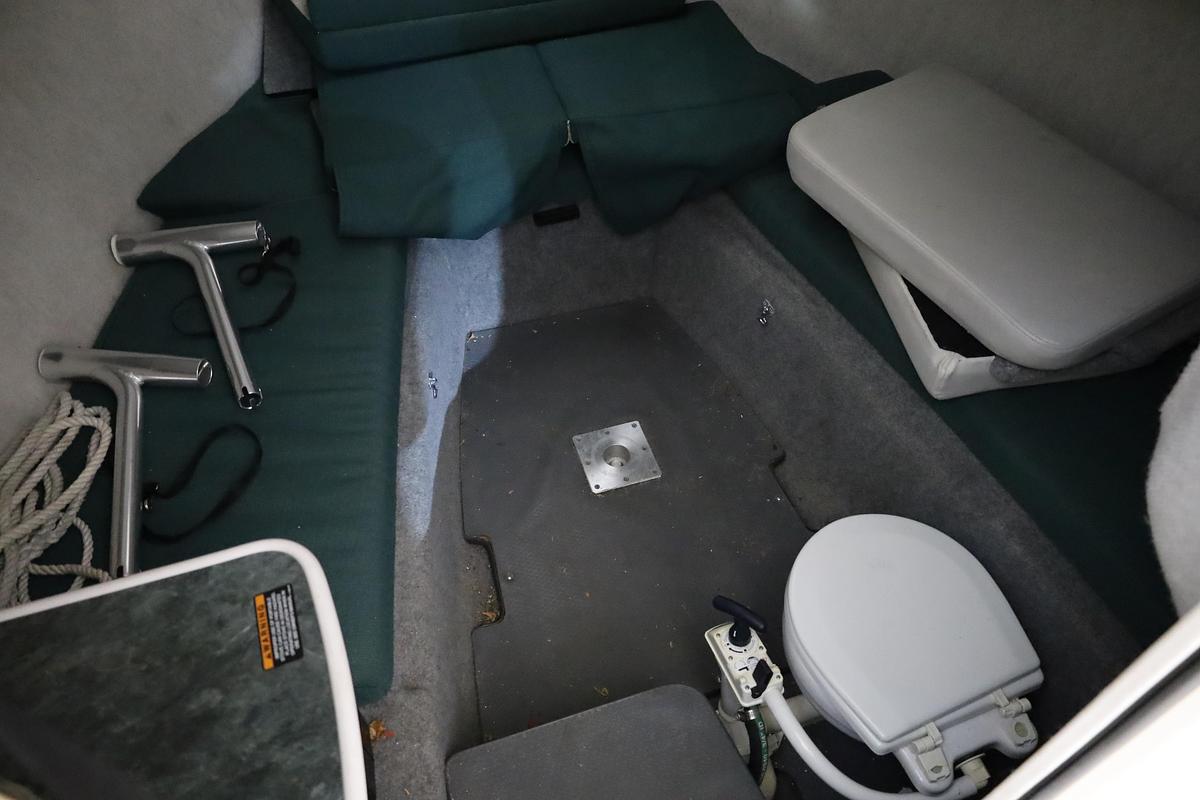 Used 2006 Trophy 2352 Walkaround Pro