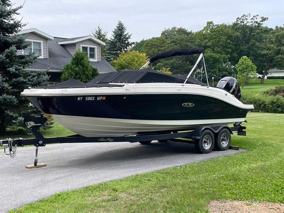 Used 2018 Sea Ray 230 SPX OB
