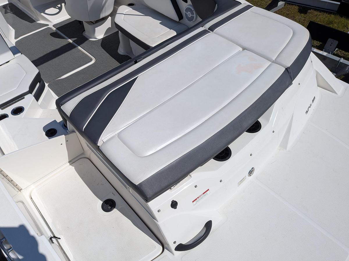 Used 2017 Sea Ray 210 SPX