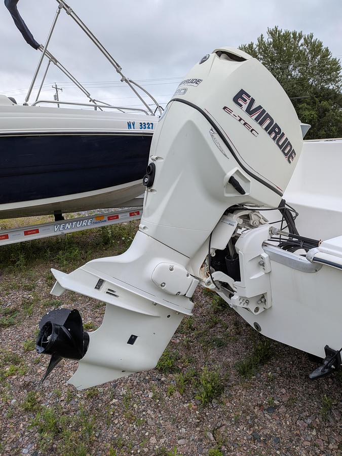 Used 2006 Sea Hunt Triton 186
