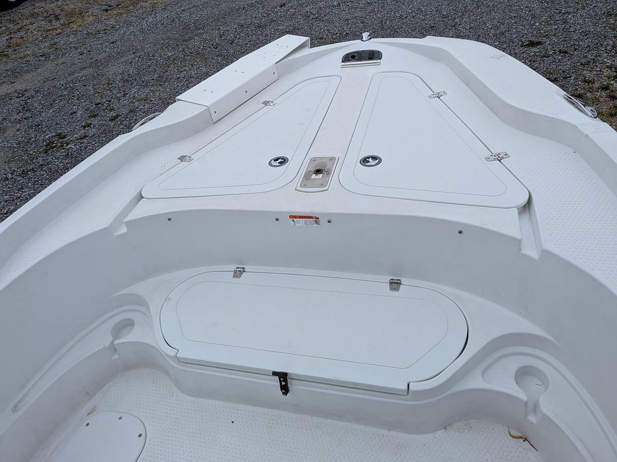 Used 2008 Triumph 190 Bay