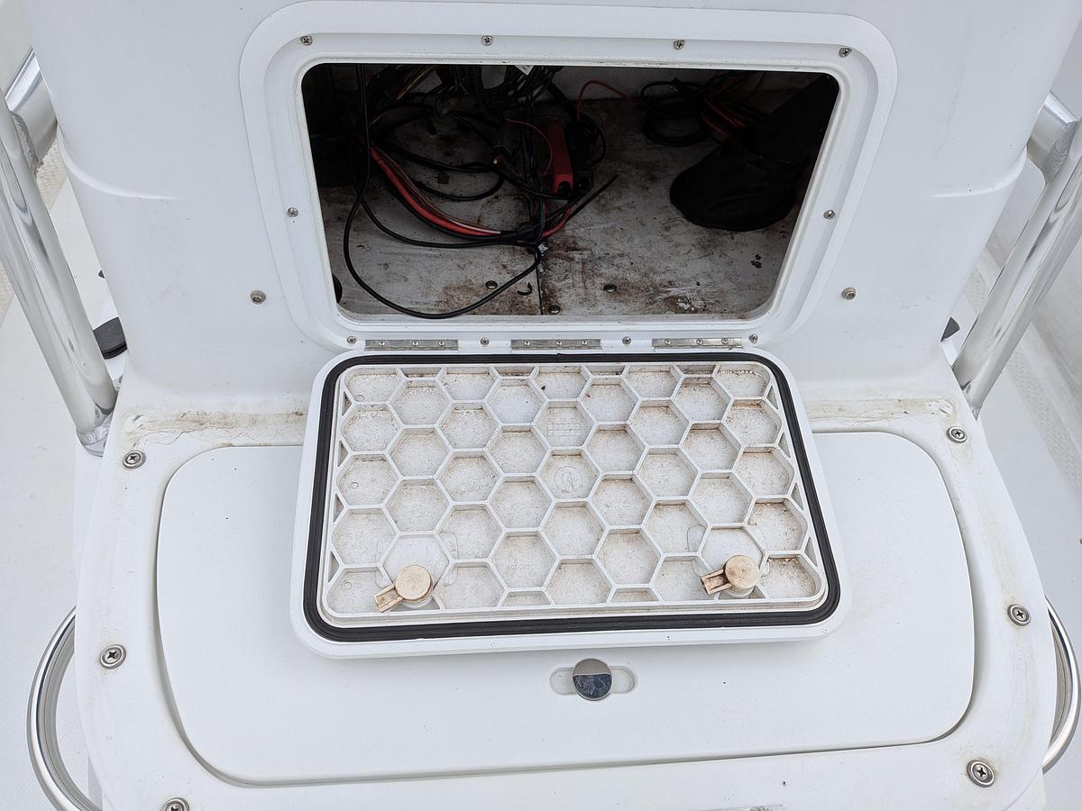Used 2008 Triumph 190 Bay
