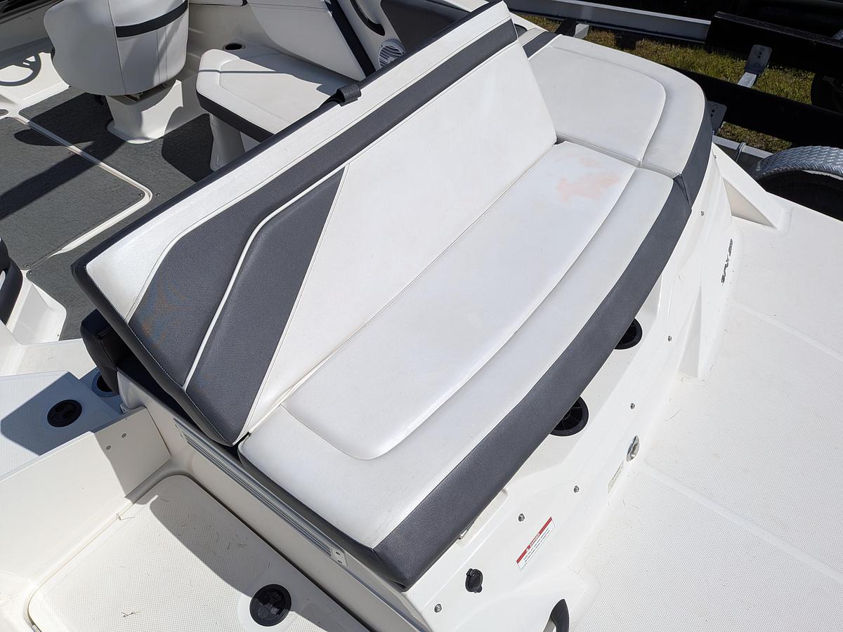 Used 2017 Sea Ray 210 SPX