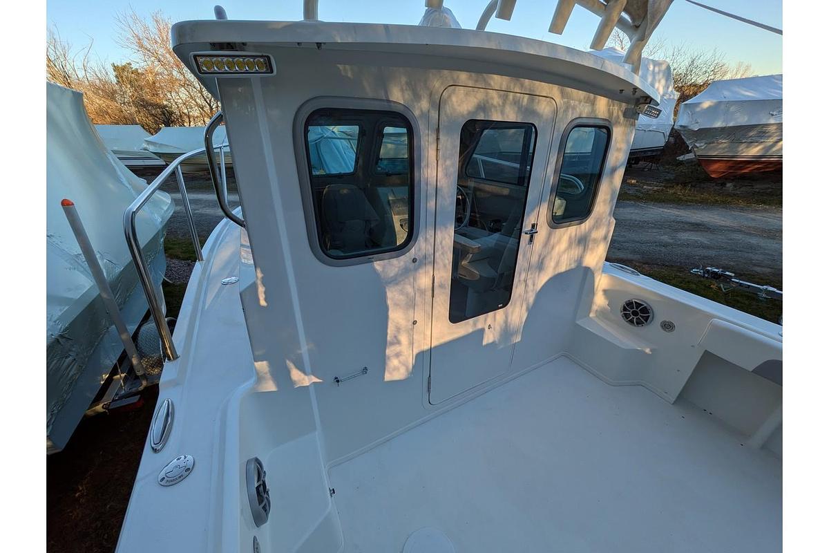 2025 Parker 2120 Sport Cabin