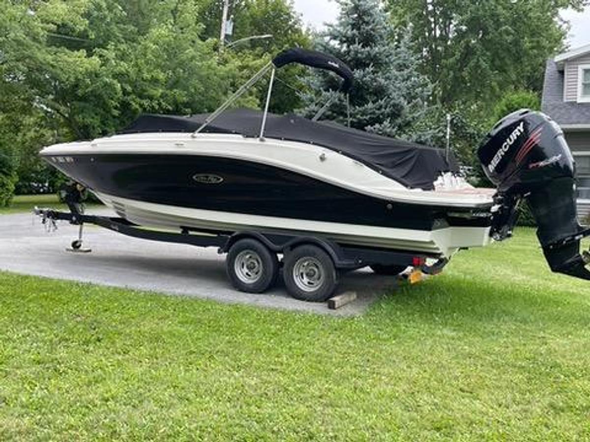 Used 2018 Sea Ray 230 SPX OB