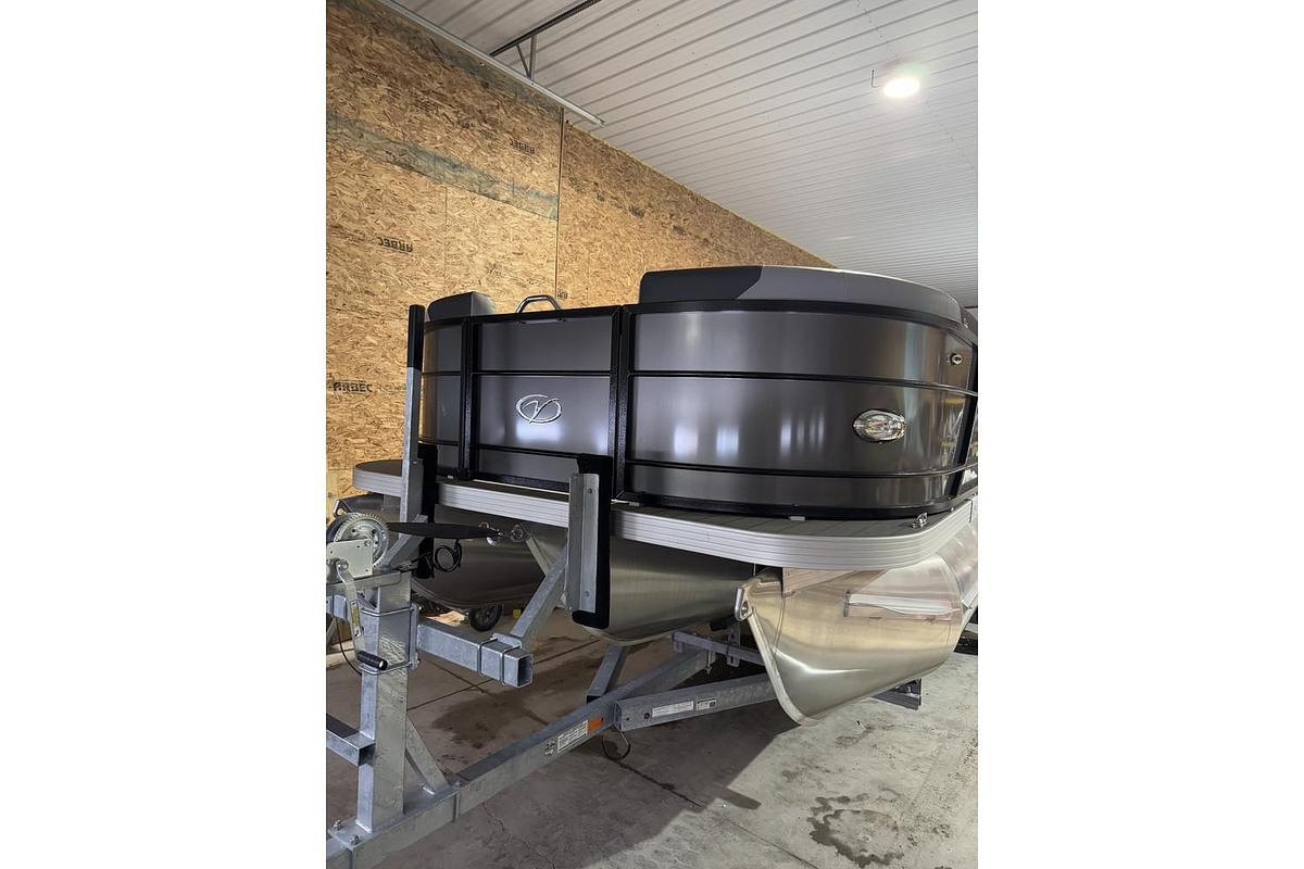 2024 Veranda VR22RFL