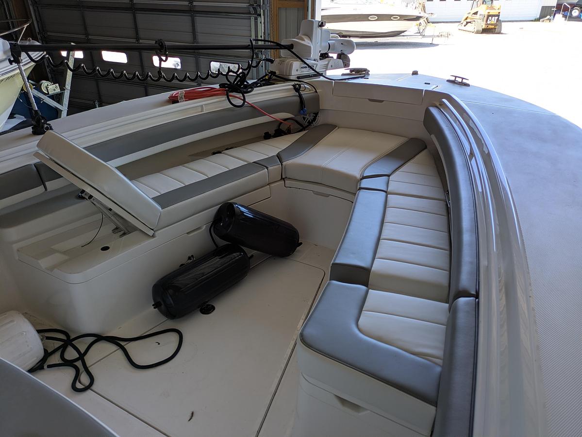 Used 2025 Regulator 28
