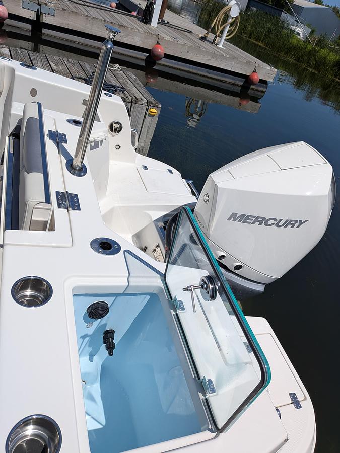 Used 2027 Sailfish 236DC