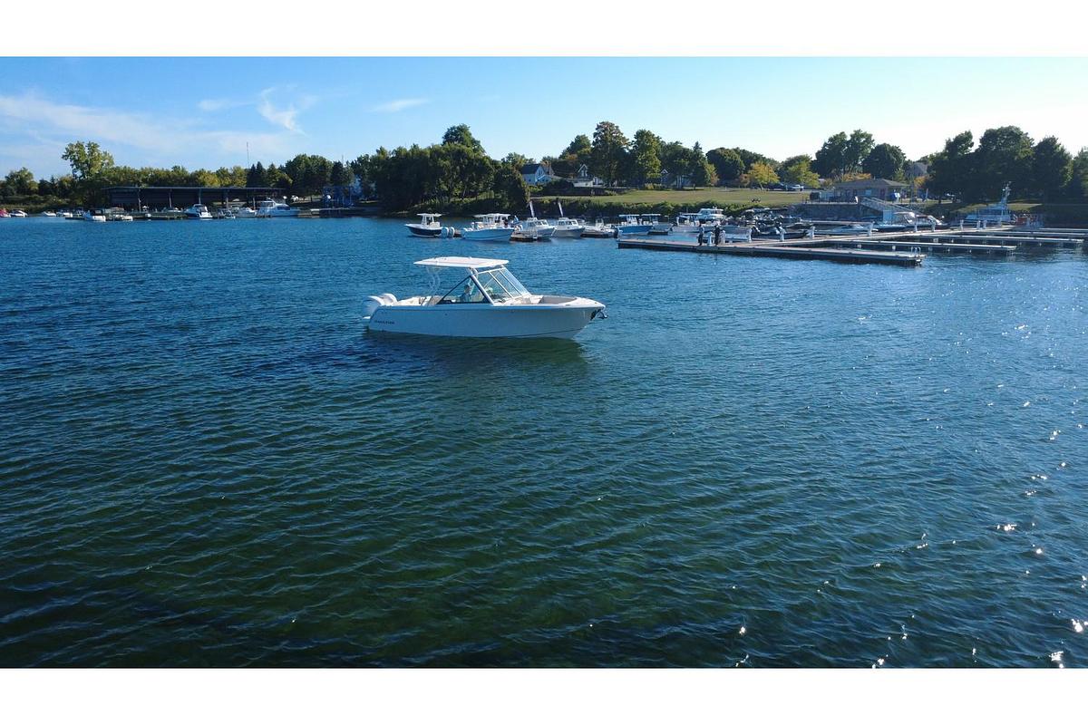 2025 Sailfish Dual Console 276 DC