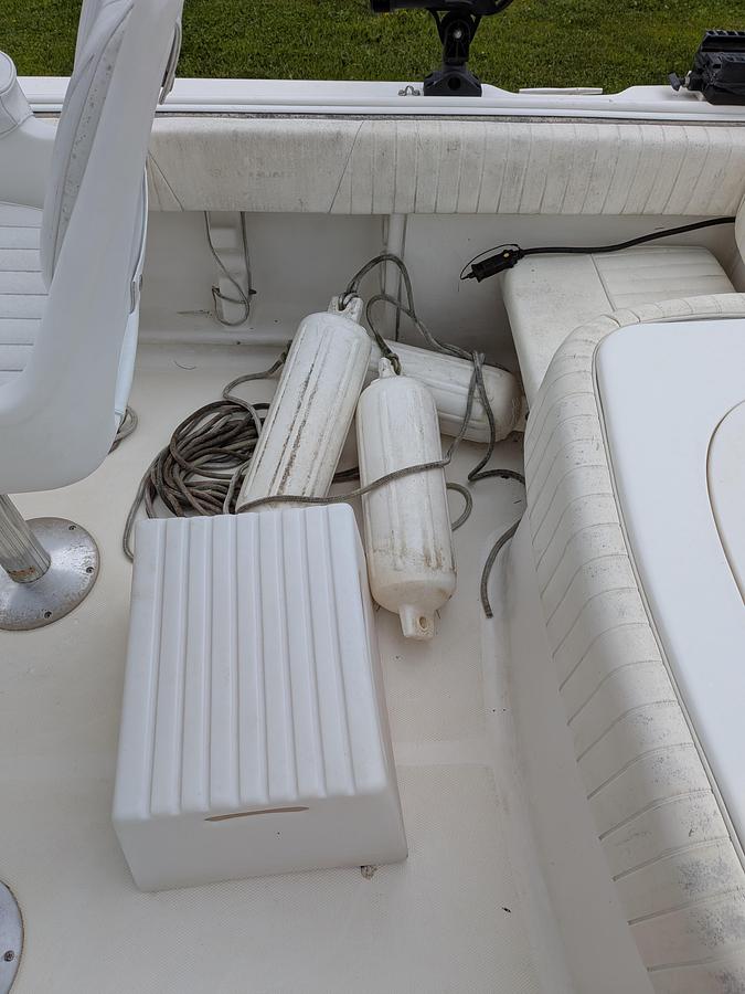 Used 2006 Sea Hunt Triton 186