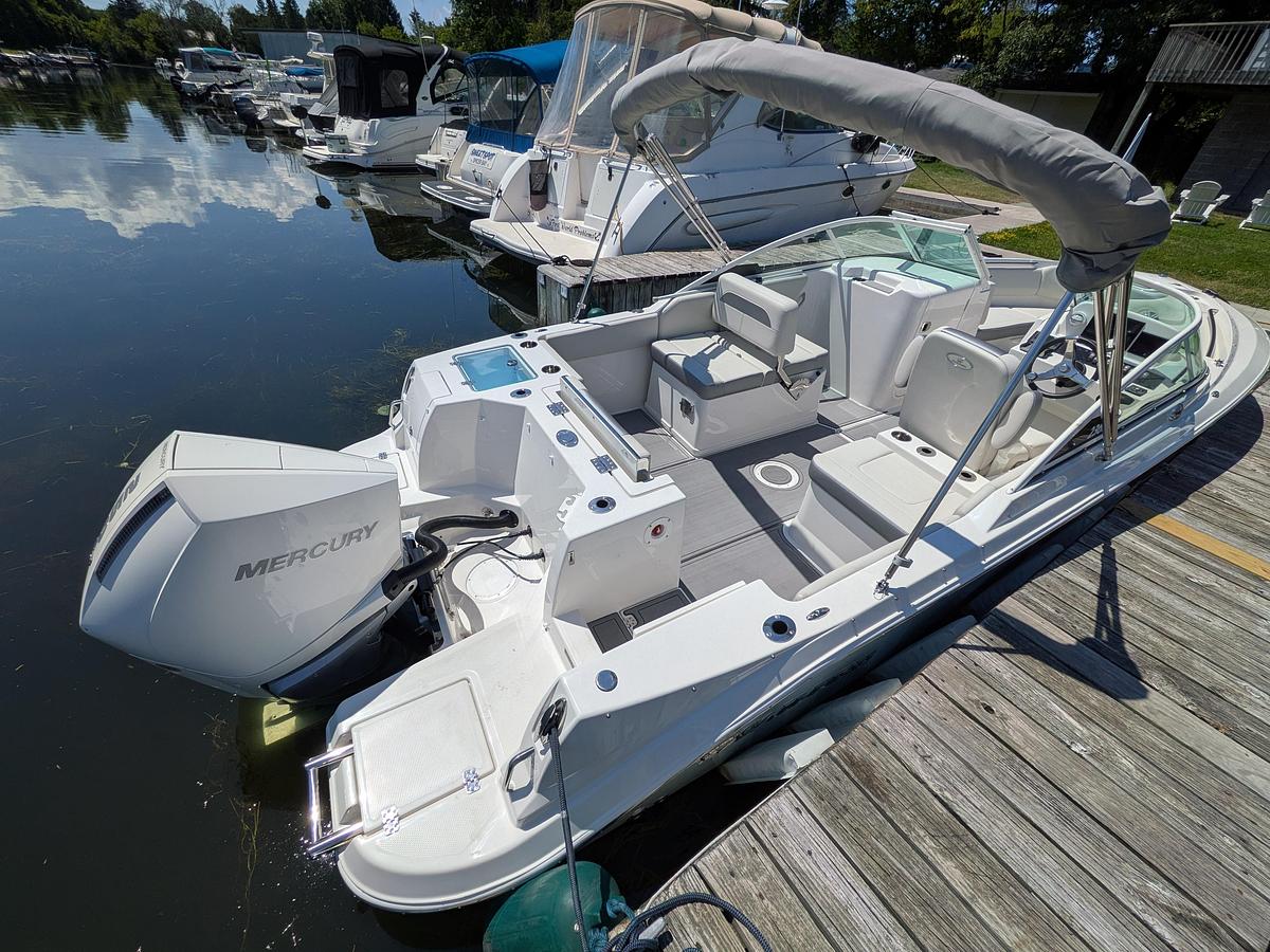 Used 2027 Sailfish 236DC