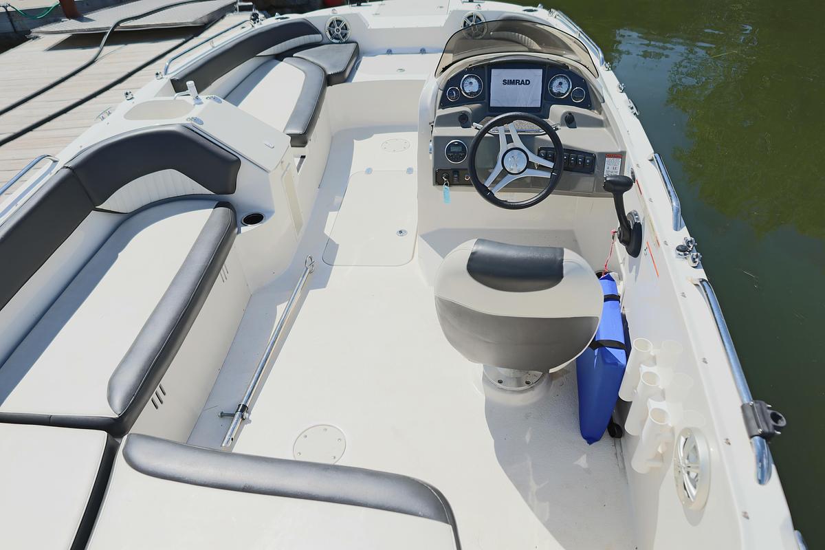 Used 2016 Stingray 192SC