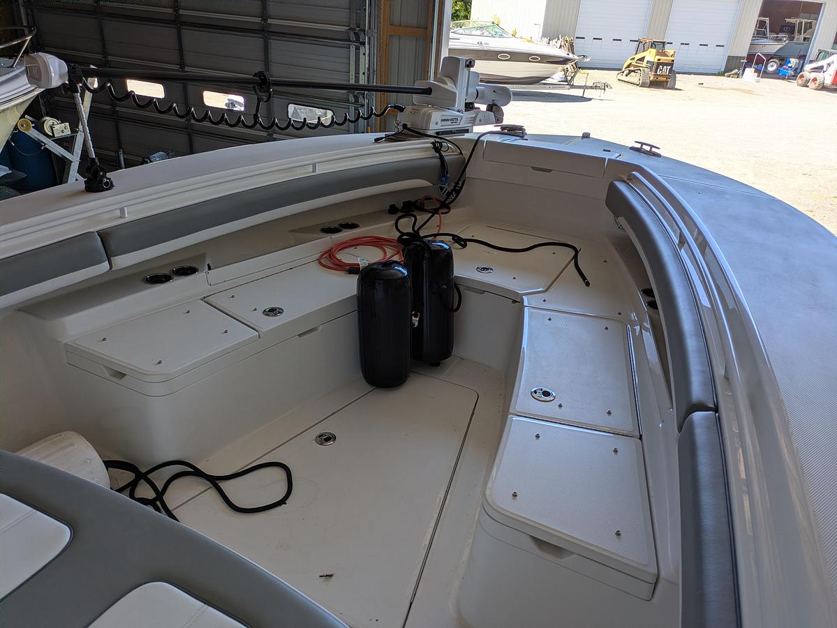 Used 2025 Regulator 28