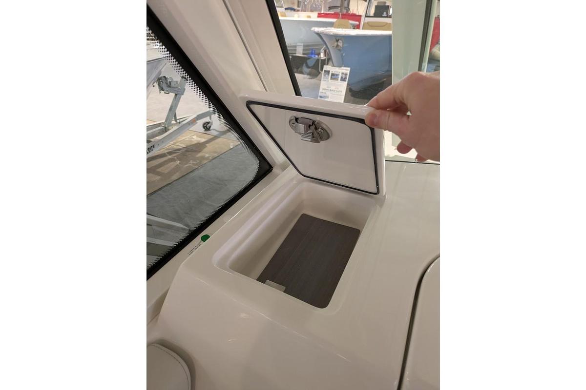 2025 Sailfish Dual Console 276 DC