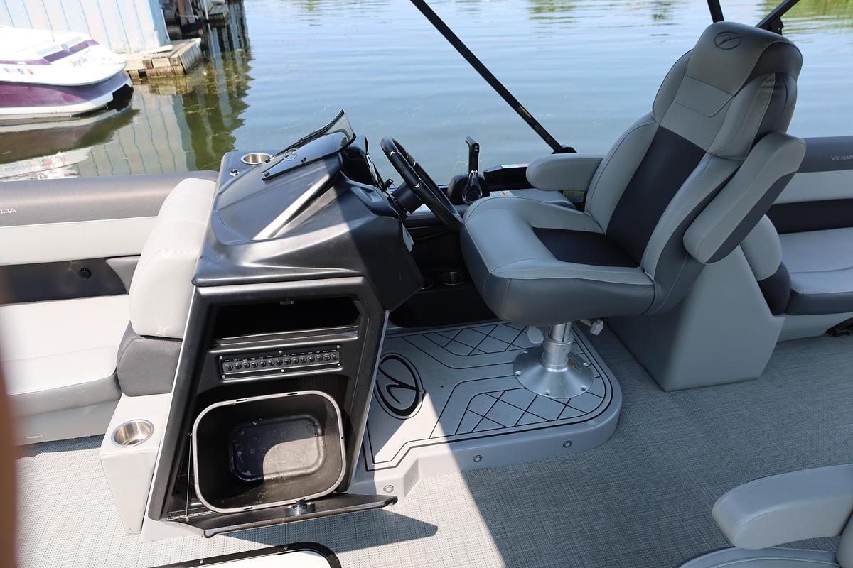 Used 2025 Veranda VR22RC Relax 22' Rear Chaise