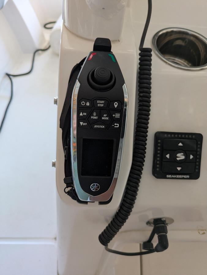 Used 2025 Regulator 28