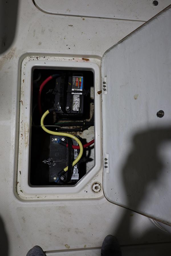 Used 2006 Trophy 2352 Walkaround Pro