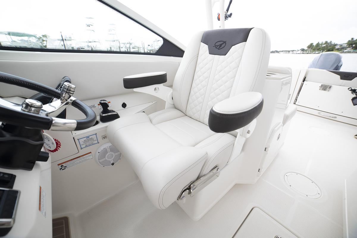 2025 Sailfish 276 DC