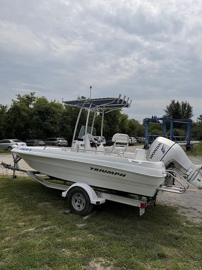 Used 2008 Triumph 190 Bay