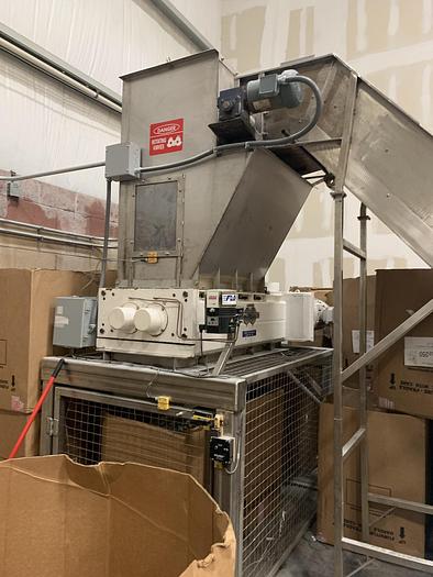 Used SHRED TECH DUAL SHAFT 20HP SHREDDER WITH CONVEYOR