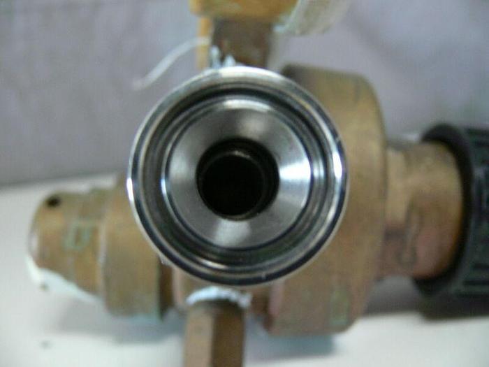 Used Oxygen Welding Gas Regulator, Western Enterprises ACCU-TROL RDM-11-4