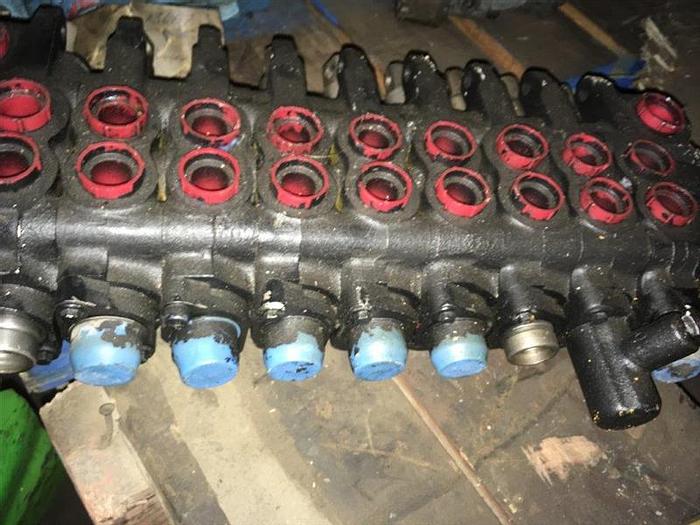 Used 0 Ingersoll-Rand 50623545R-NH-MP 9 Spool Husco Valve