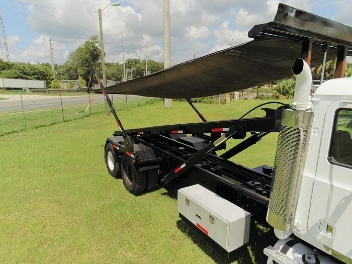 Used 2007 MACK CV 713