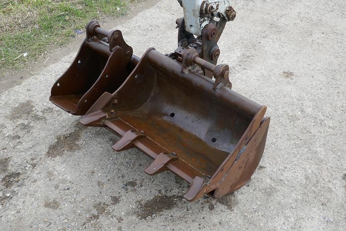 Used 2015 TAKEUCHI TB216