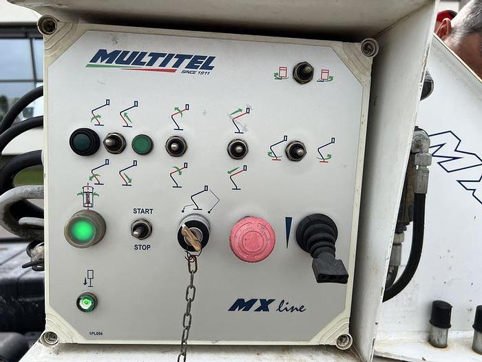 Usato 2011 NISSAN CABSTAR 35.11 CON PIATTAFORMA MULTITEL MX