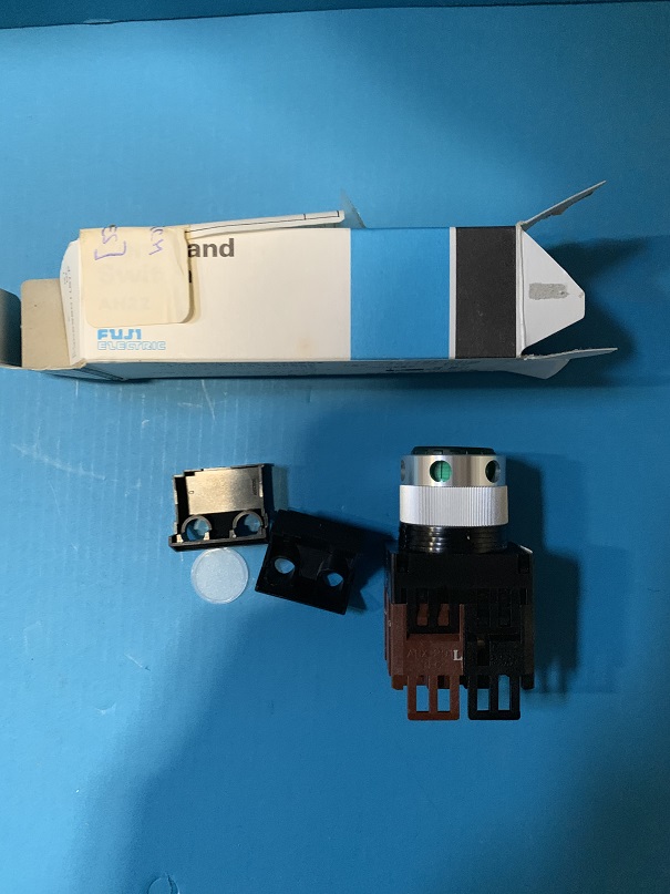 Used Fuji Electric Command Switch AH22-GL1