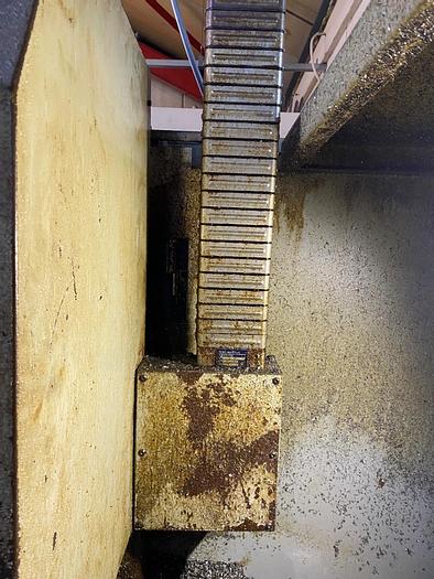 Used 1992 Bridgeport VMC 560/16 Vertical Machining Center