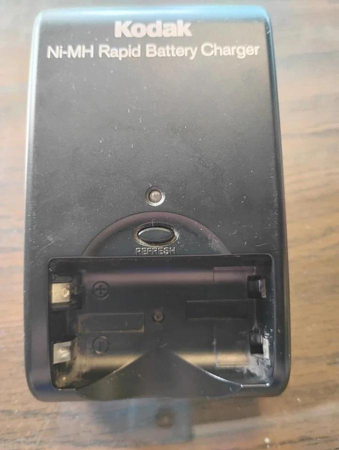 Used Kodak Ni-MH Rapid Battery Charger K4500 for Rechargeable Batteries AA Size