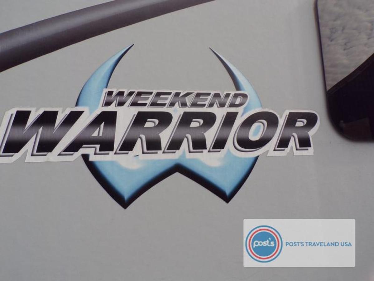 Used Used 2015 RV Factory Weekend Warrior 28W