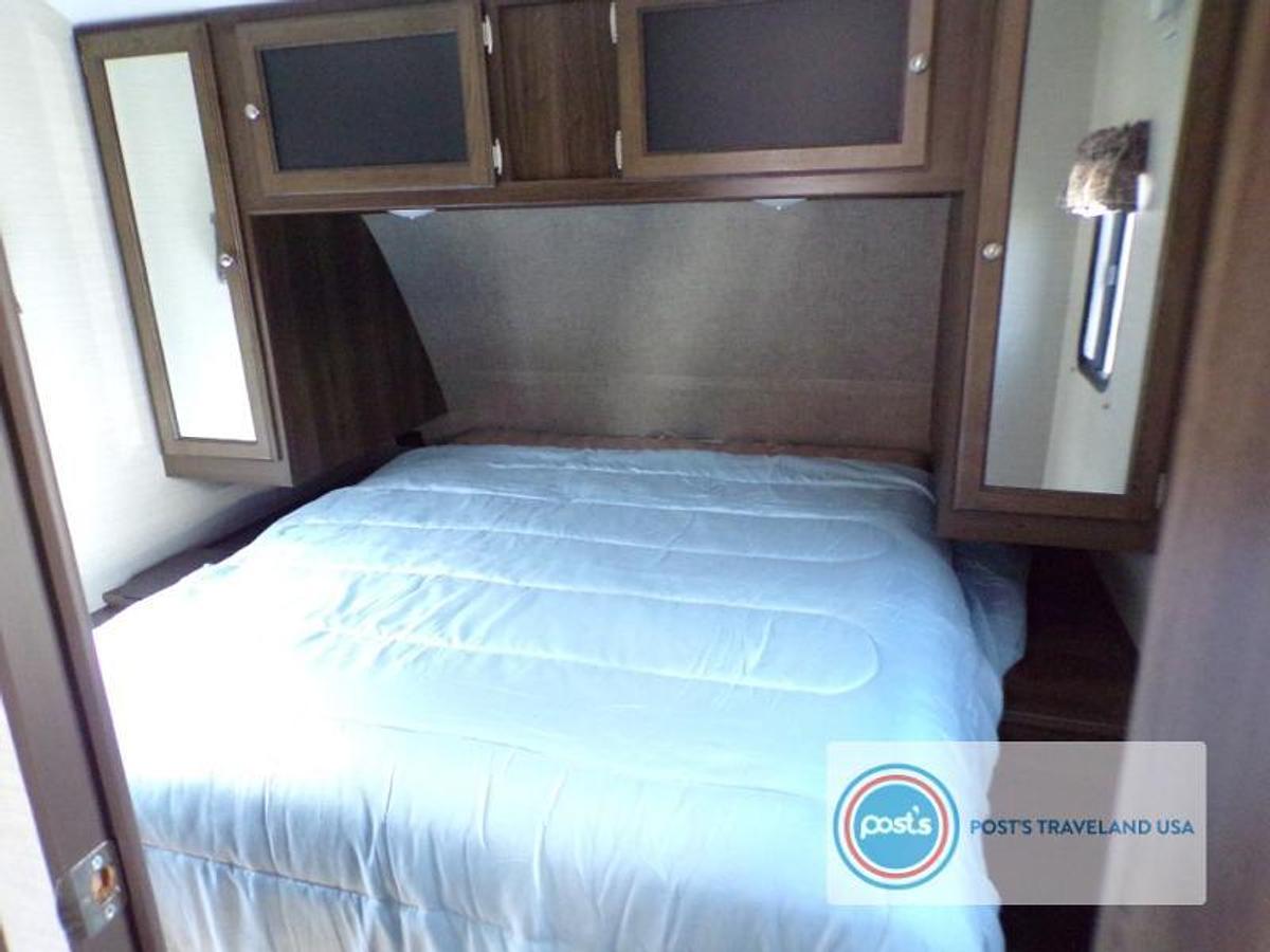 Used Used 2018 Keystone RV Bullet 220RBI