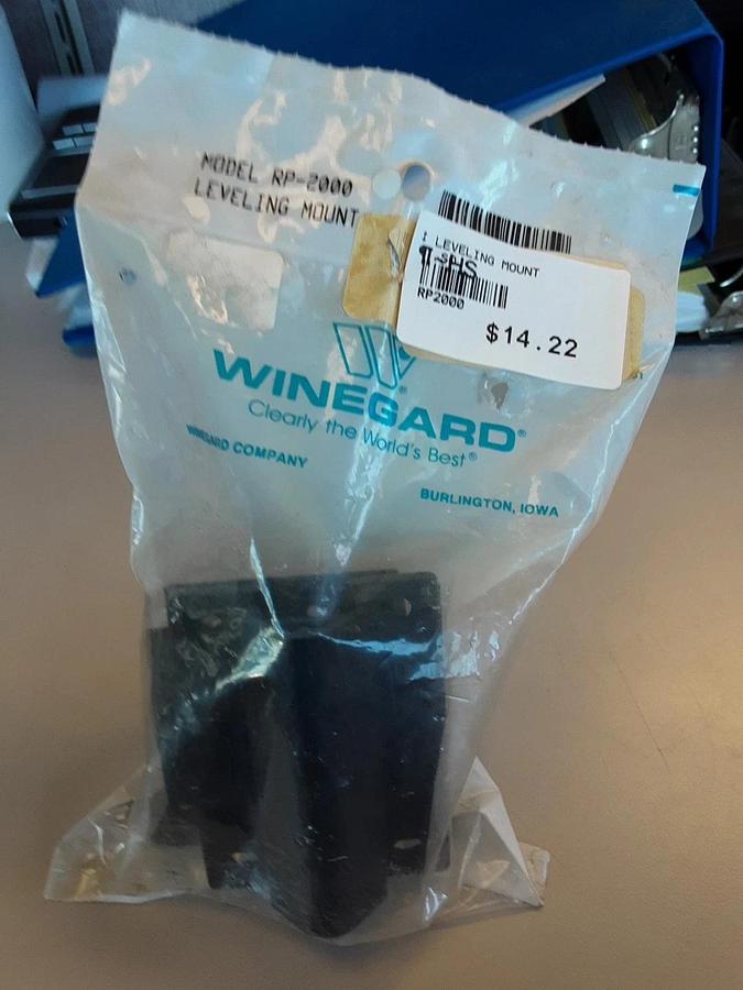 Winegard TV Leveling Mount Model RP-2000