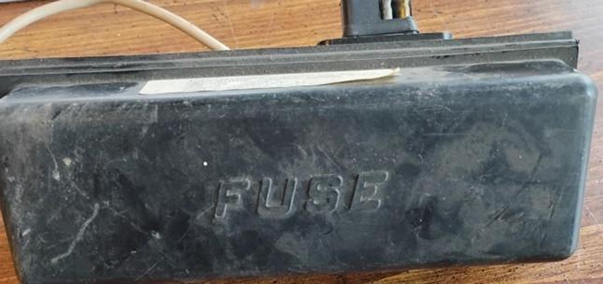 Used Starcraft Wiring Connect and Fuse Block