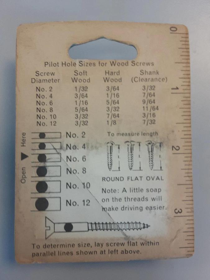 8pcs 10 x 1 1/2 Round Wood Screws. Part # 7131