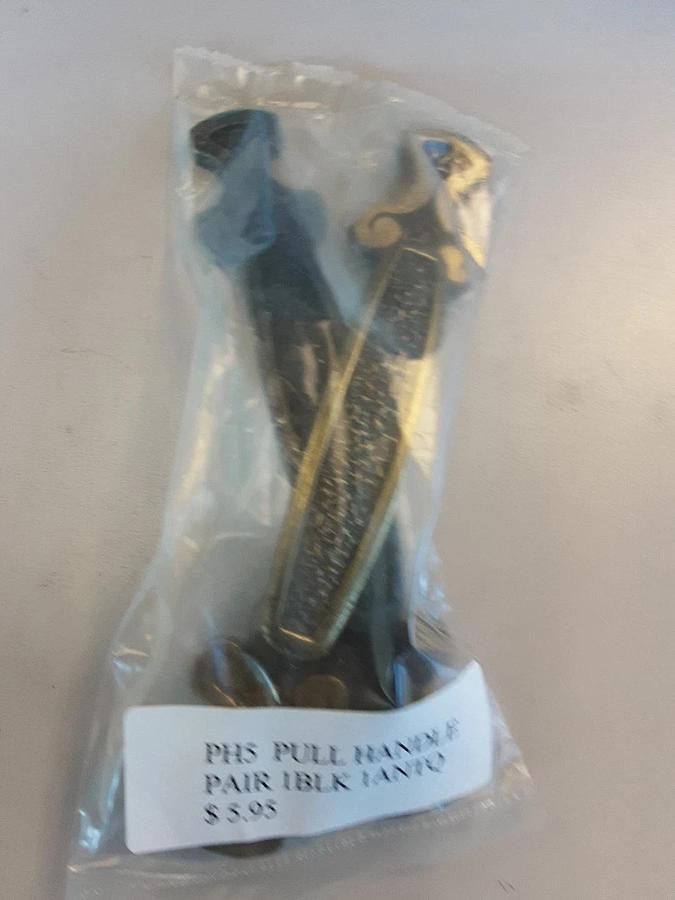 PH5 Pull Handle Pair 1 Black 1 Antique