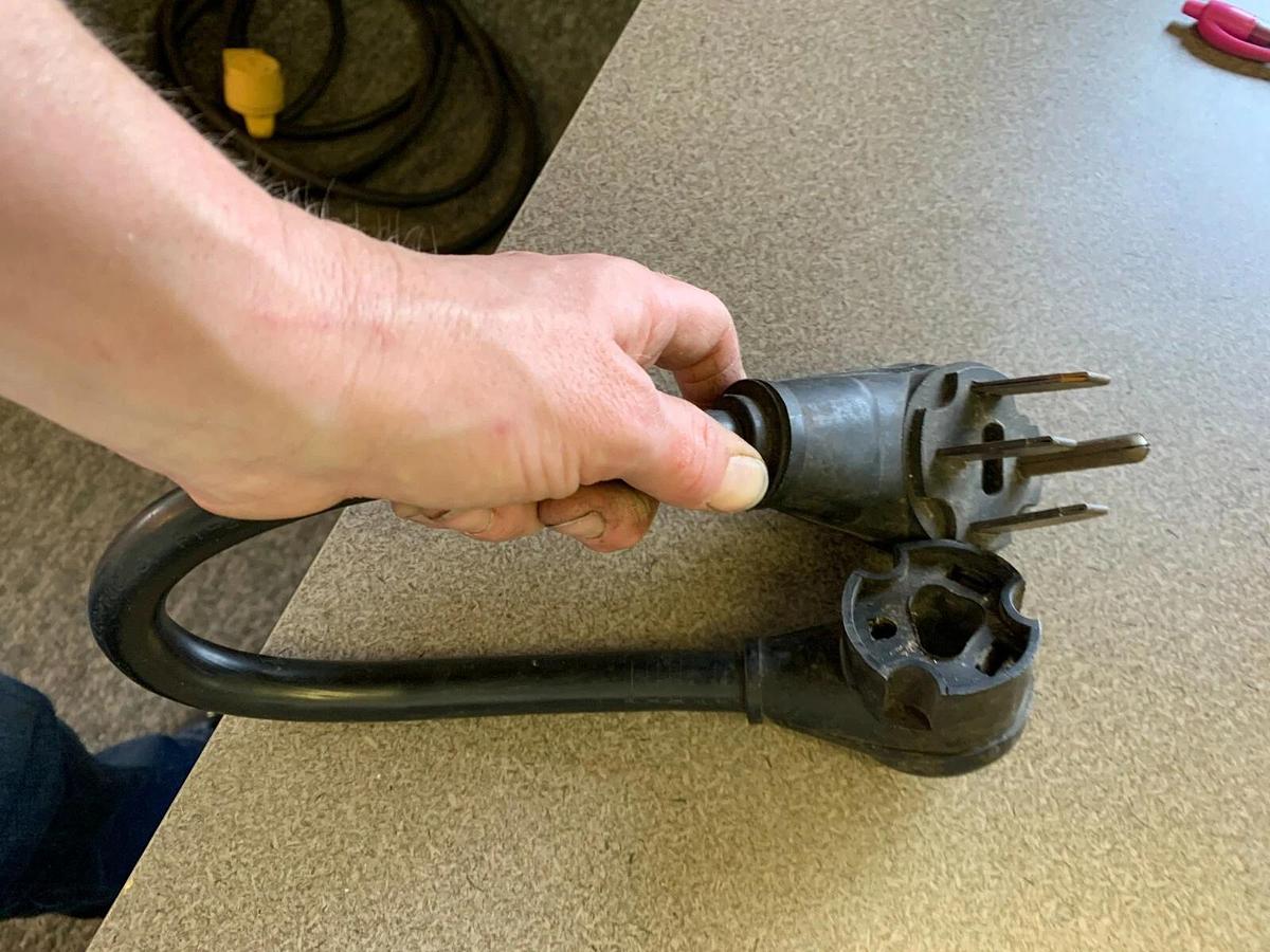 Used RV Travel Trailer Camper 18" Adapter- 30AMP Service