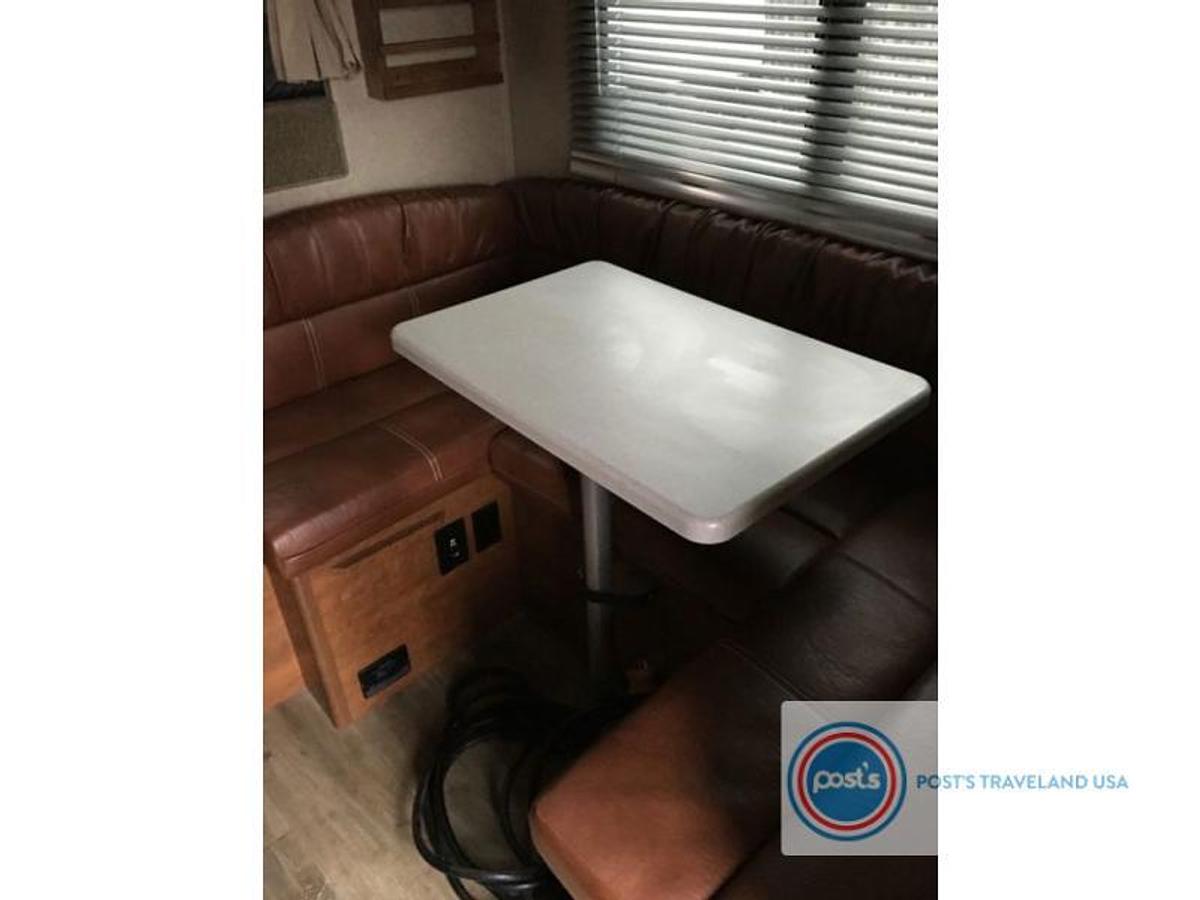 Used Used 2020 Lance Truck Camper 825