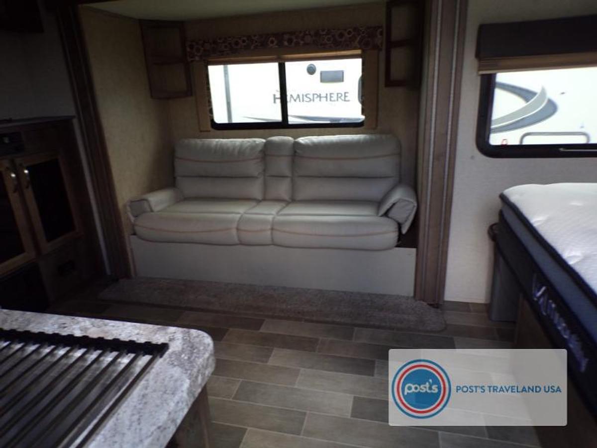 Used Used 2019 Dutchmen RV Coleman Light 1805RB