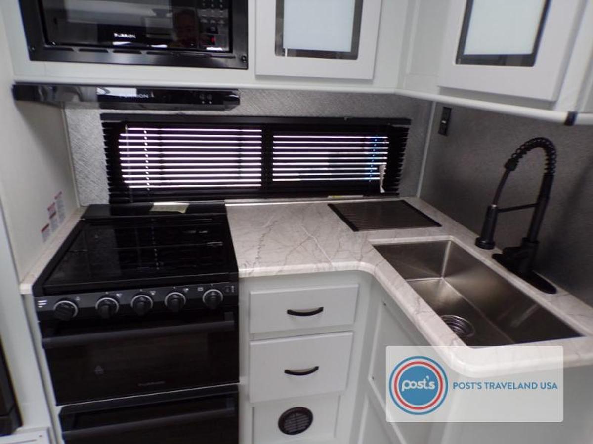 Used Used 2022 Forest River RV Vibe 28RB