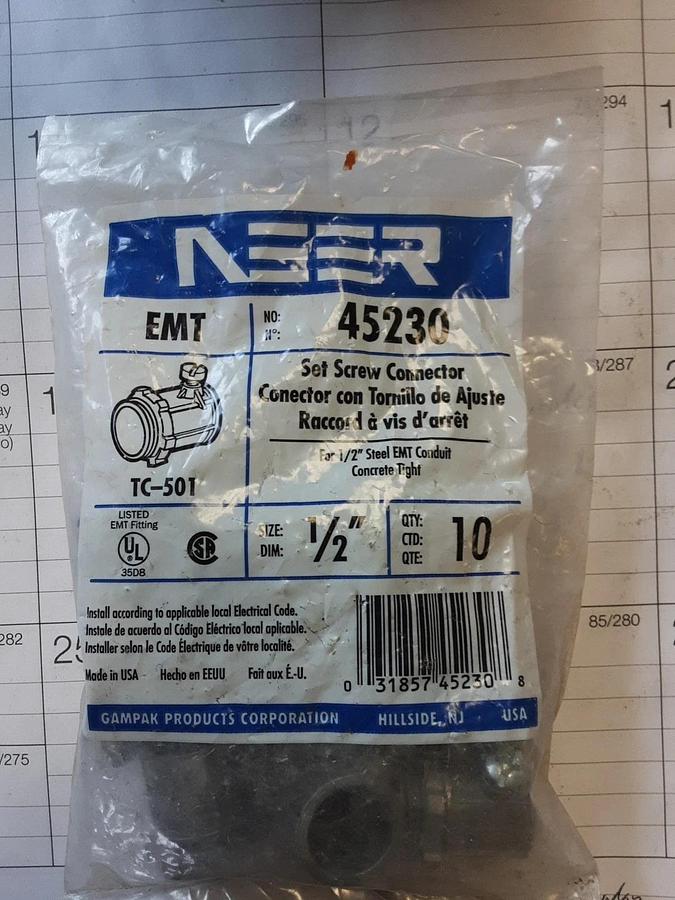 NIB GAMPAK TC-501 Straight Conduit Connector with Locknut