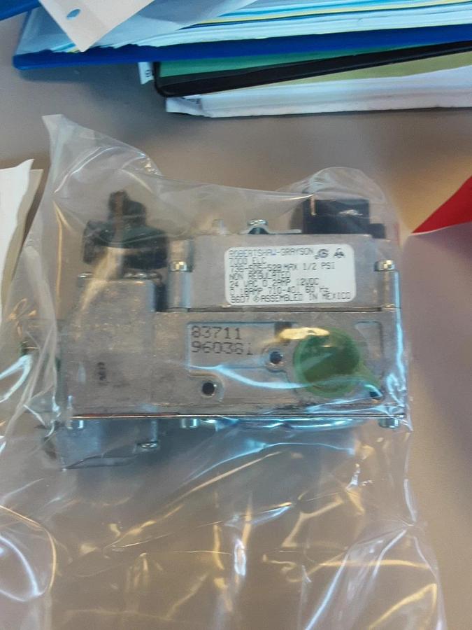 710401 Robertshaw 710-401 RV 24V Combo Valve