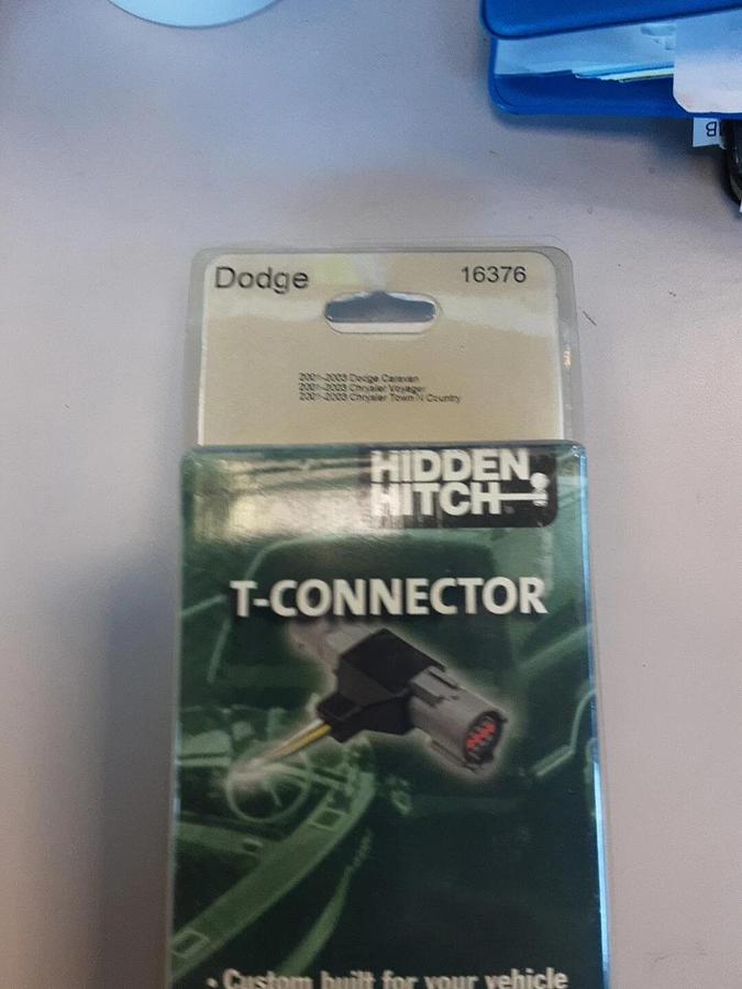 Hidden Hitch T-connector For Dodge And Chrysler Part #16376