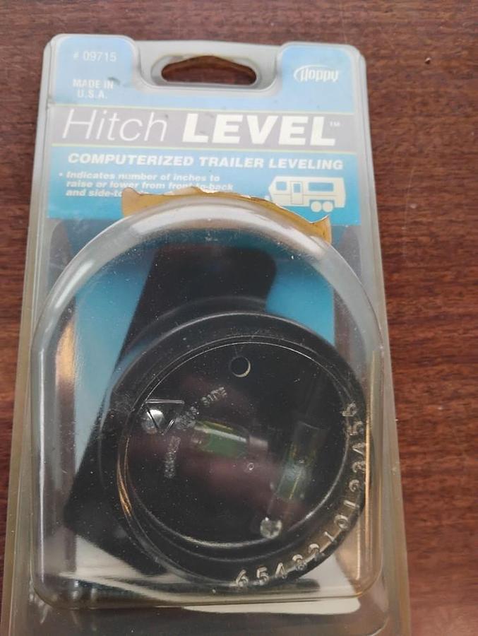 HOPPY 09715 PERMANENT-MOUNT HITCH LEVEL FOR HORIZONTAL AND VERTICAL LEVELING