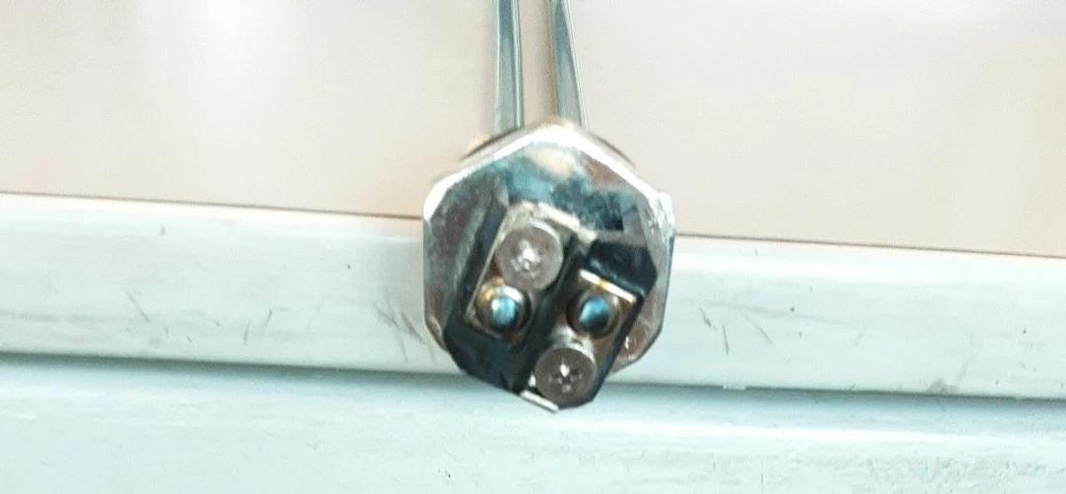 Used Water Heater Element 4500w by 240v Screw In type