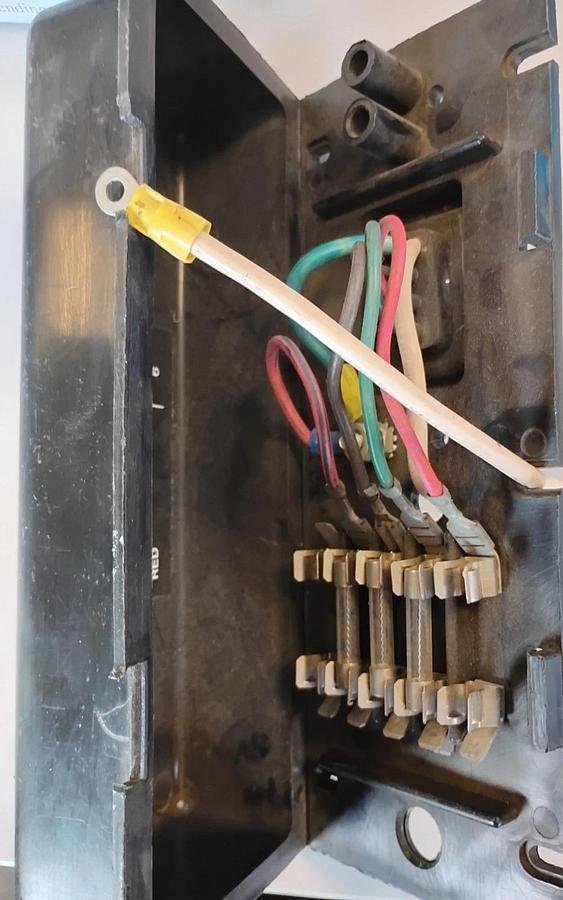 Used Starcraft Wiring Connect and Fuse Block