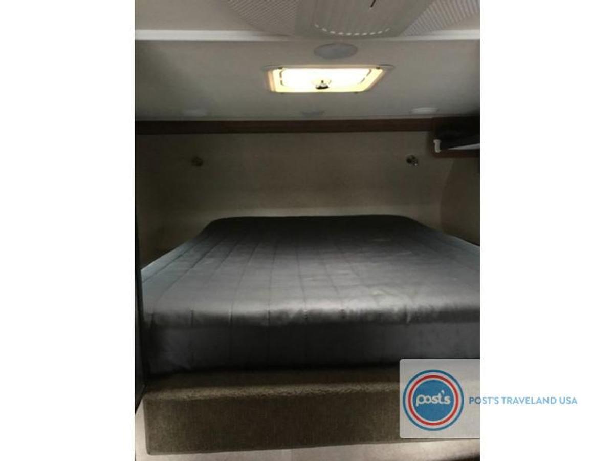 Used Used 2020 Lance Truck Camper 825