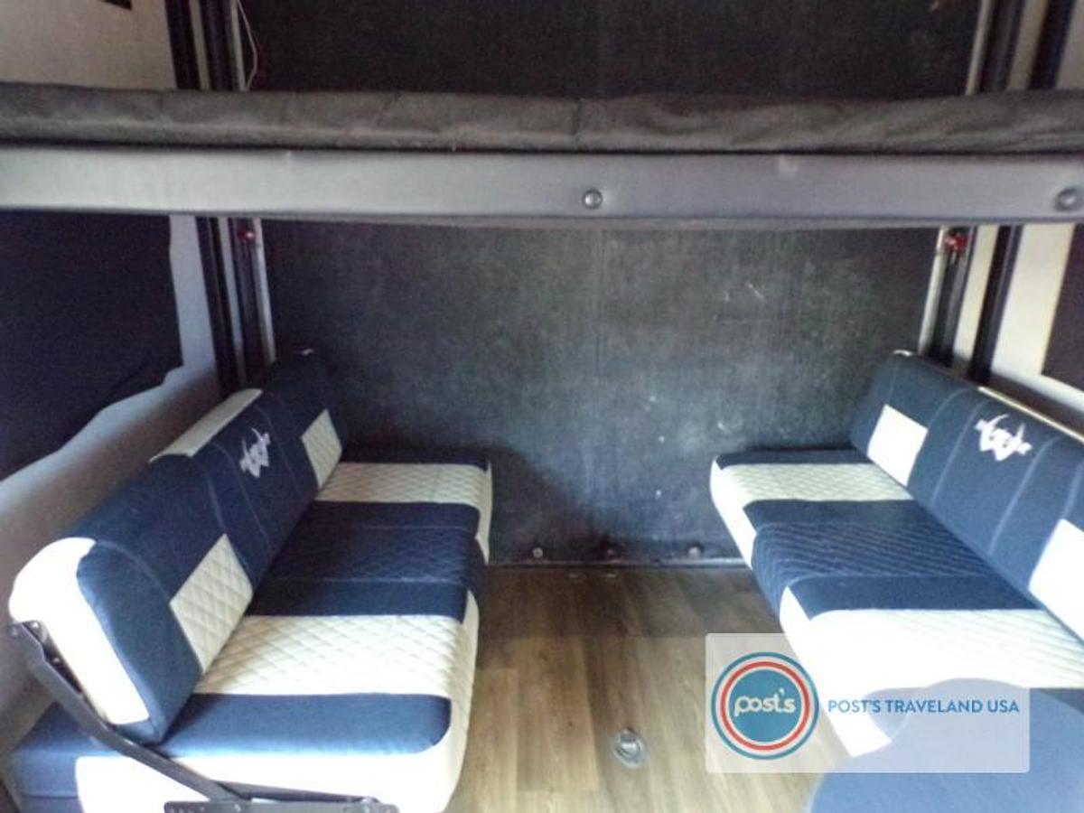 Used Used 2015 RV Factory Weekend Warrior 28W